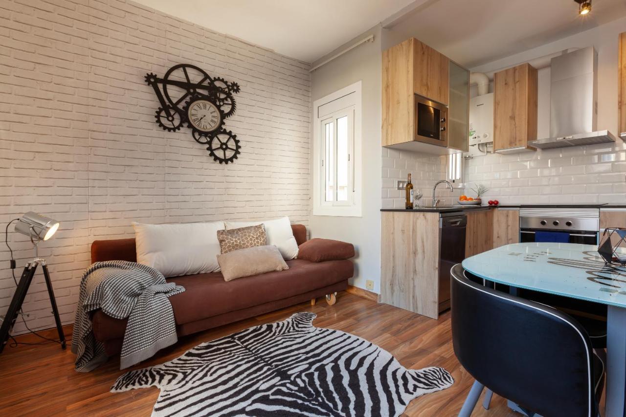 Sunny Penthouse in Sagrada Familia Apartment Barcelona Bagian luar foto
