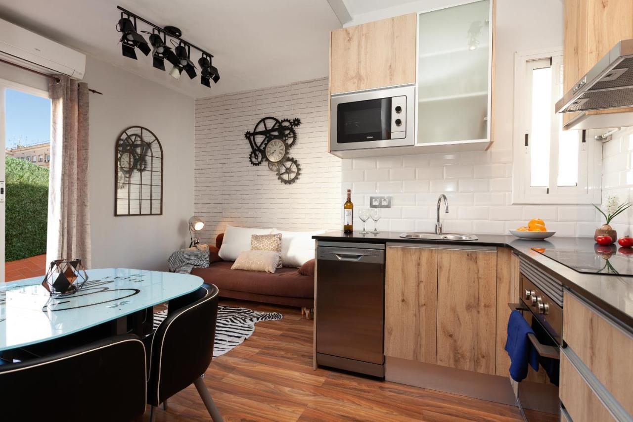 Sunny Penthouse in Sagrada Familia Apartment Barcelona Bagian luar foto